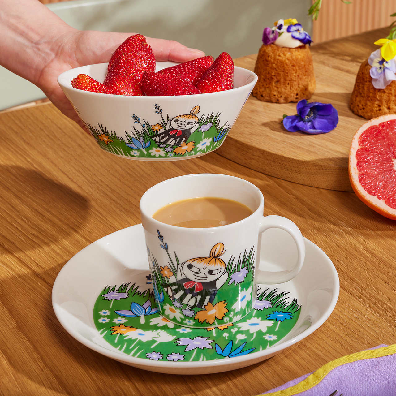 1062213_Moomin_moomin-bowl-15cm-little-my-and-meadow_03.jpg