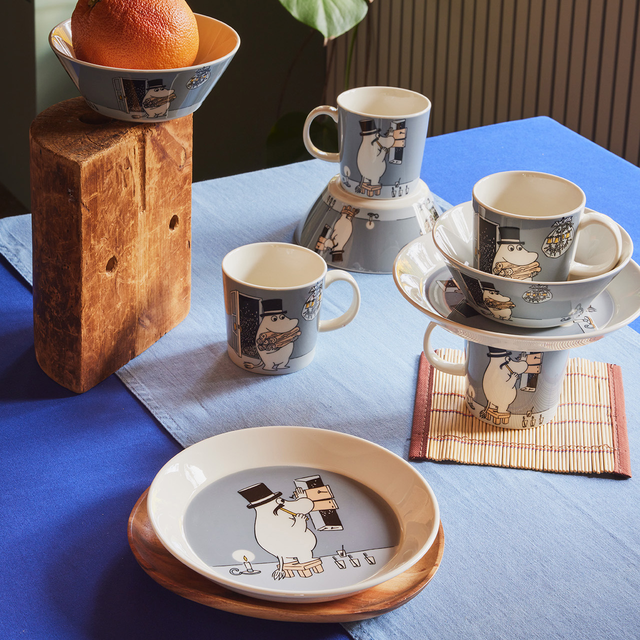 1066913_Moomin_moomin-plate-19cm-moominpappa-grey_02.jpg