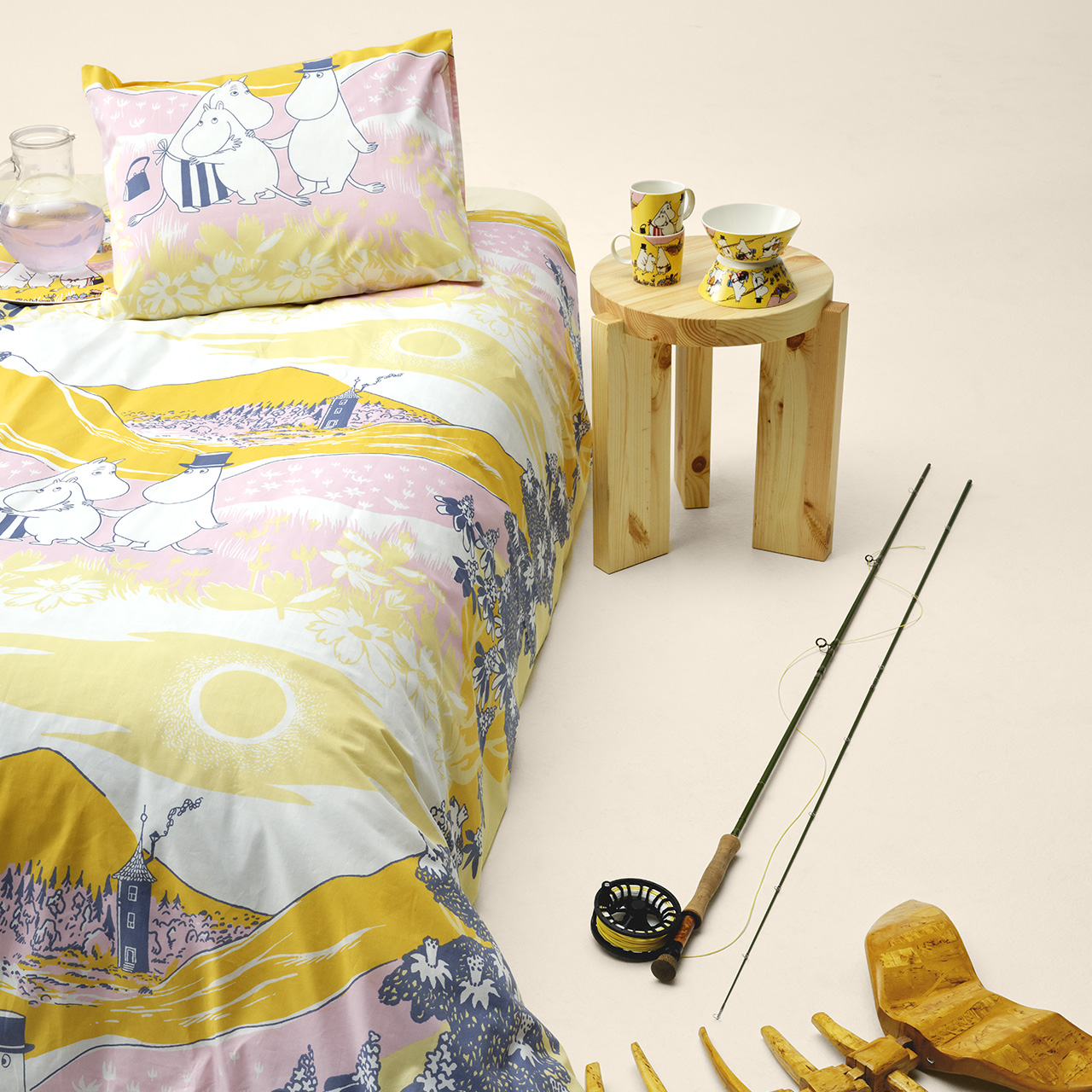1076318_Moomin_bedset_140x200_Family_Time_GOTS_2.jpg
