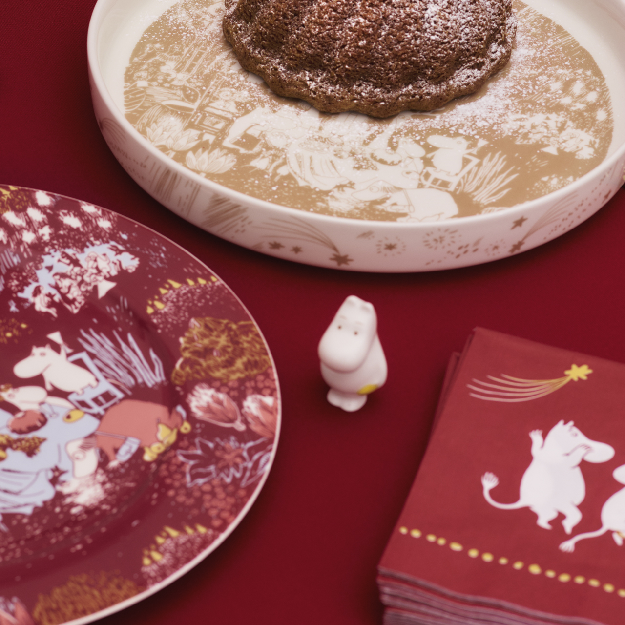 1079556_Moomin_paper_napkin_33cm_Festive_Moments_lifestyle_3.jpg