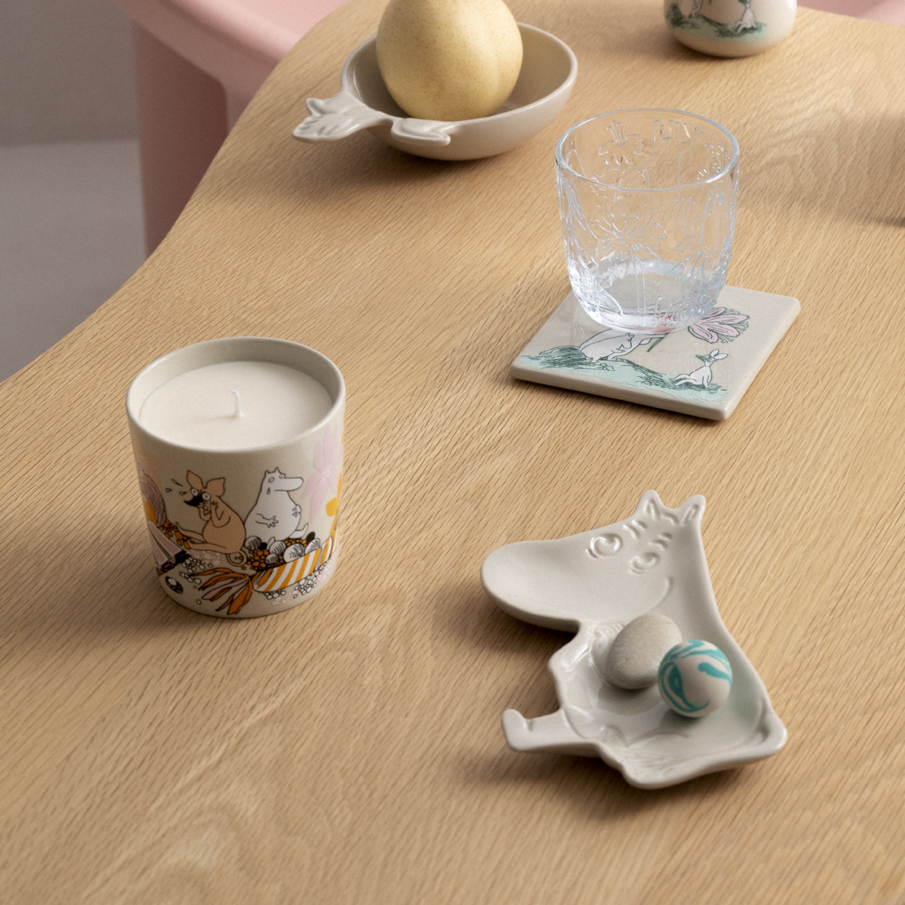 1082533_Moomin_filled_candle_Candy_forest_recir_lifestyle.jpg