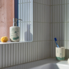 1073811_Moomin_Soap_disp&toothb_holder_set,_Bathtime_3.jpg