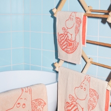 1074900_moomin_moomin-h-towel-30x50-moominmamma-peach_02.jpg
