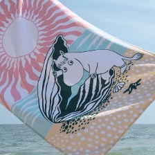 1076223_Moomin_beach_twl_93x150cm_Beach_Day_GOTS_2.jpg