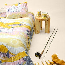 1076318_Moomin_bedset_140x200_Family_Time_GOTS_2.jpg